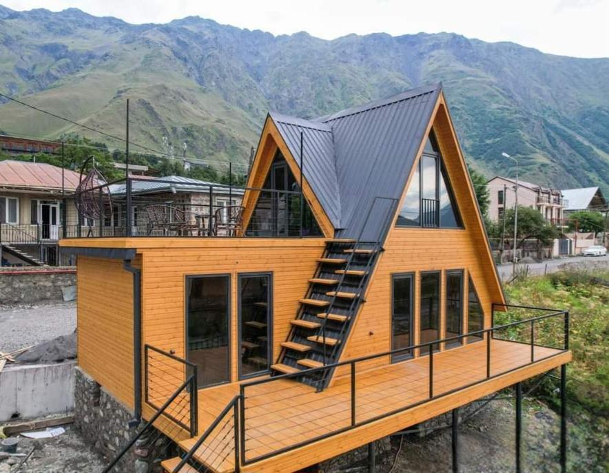 Magic Hut_Kazbegi Villa Exteriör bild