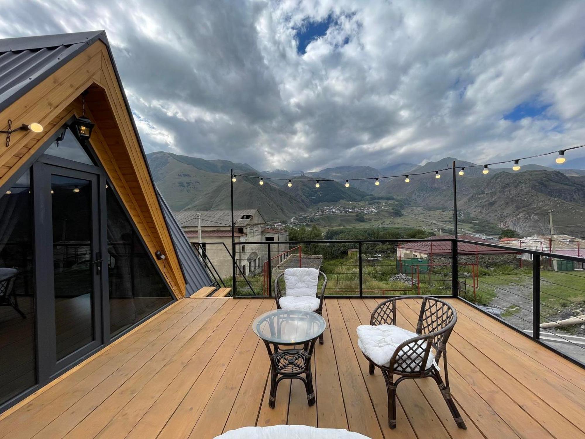 Magic Hut_Kazbegi Villa Exteriör bild