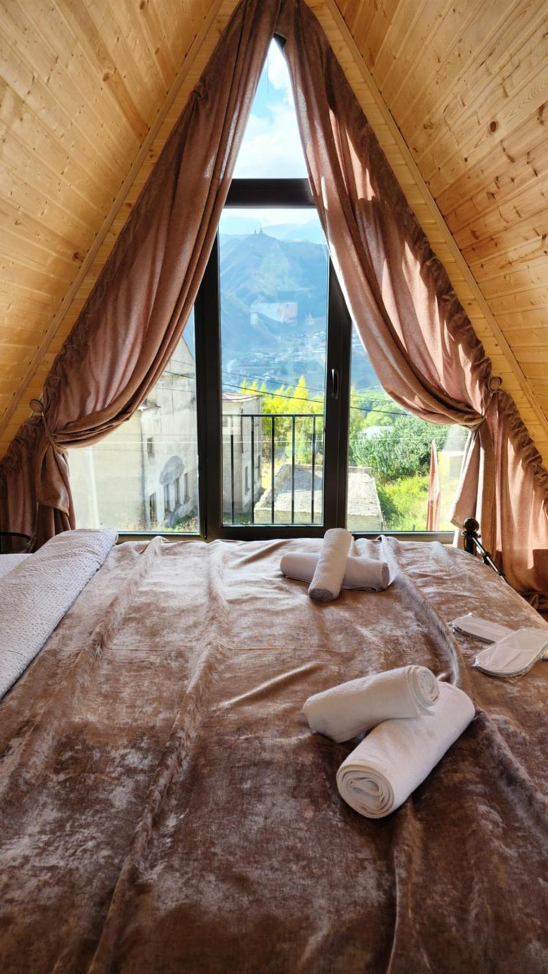 Magic Hut_Kazbegi Villa Rum bild