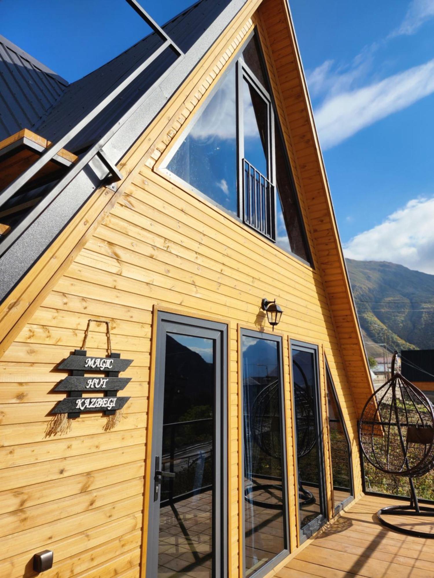Magic Hut_Kazbegi Villa Rum bild